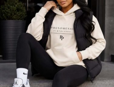 Cold-Weather Chic: How to Master Layered Streetwear for Post-Workout Comfort